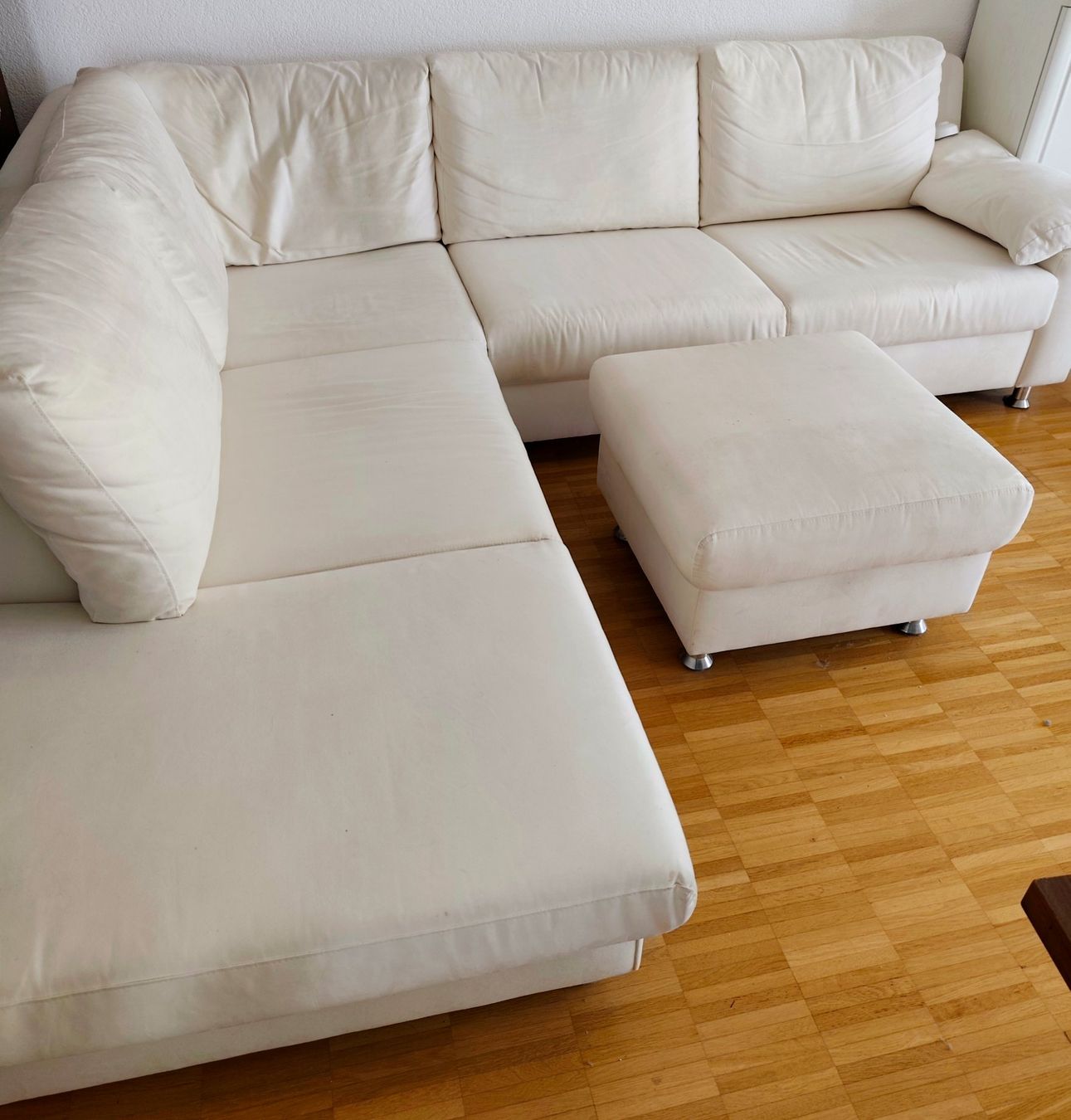 Divani: Grosses Ecksofa mit Hocker, Elfenbein – Usato da kloten venduto da Docsgirl 3