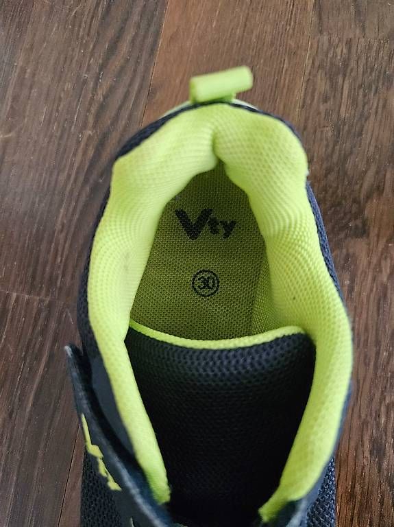 Schuhe für Jungen: Turnschuhe Vty Grösse 30 – Gebraucht aus Rümlang von surfer07 2