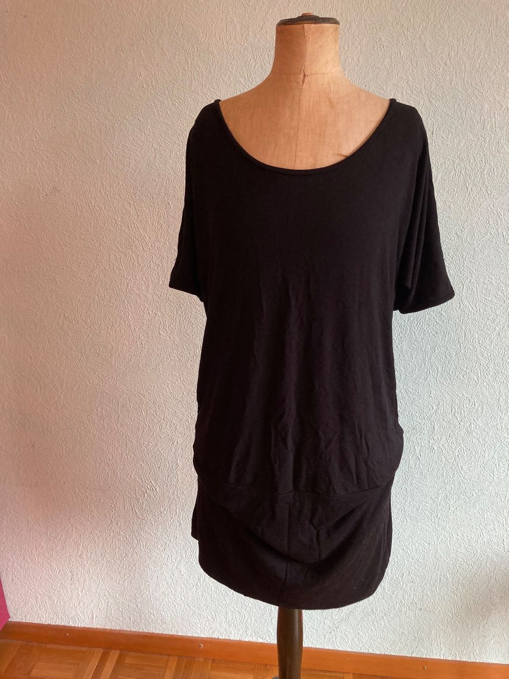 Robes: Robe noire M – D'occasion à Genève par ct_fqr8