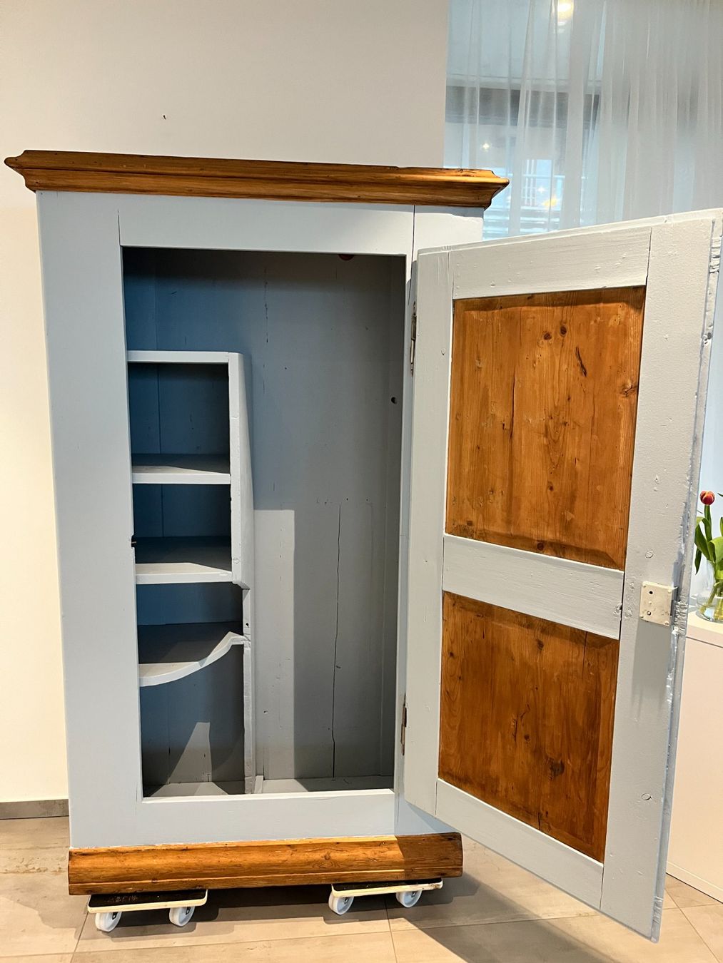 Armadi: Vintage-Schrank wunderschön restauriert – Usato da Hausen am Albis venduto da Vintage-by-Nordic 4