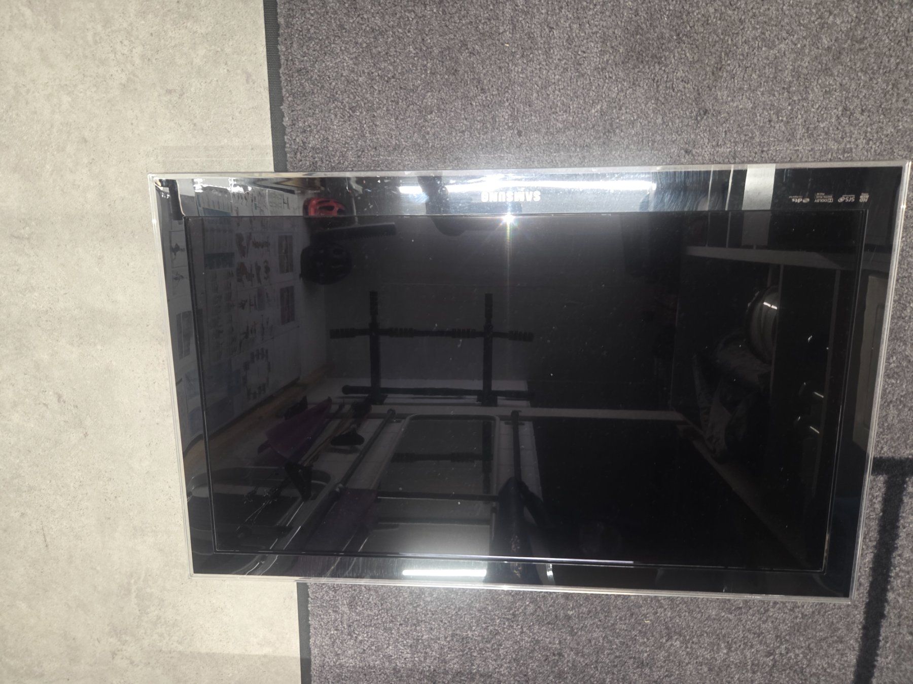 Samsung Fernseher: TV Samsung 32 zoll LCD – Gebraucht aus Wald ZH von mcbento