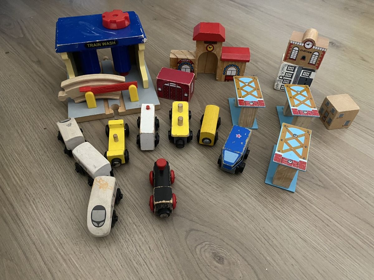 Brio Spielzeuge: Chemin de fer en bois Brio – Gebraucht aus Versoix von av_q1290
