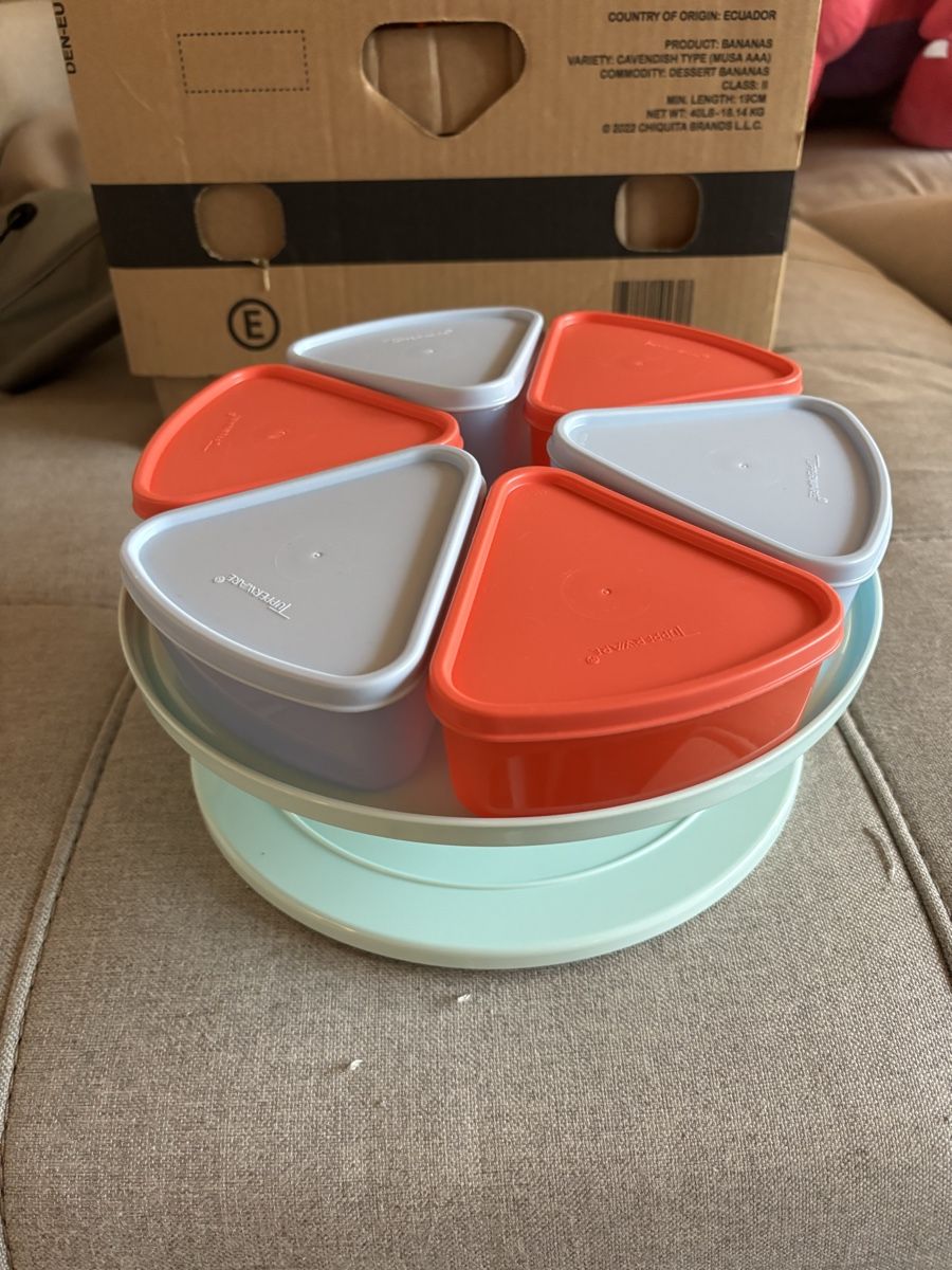 Tupperware Contenitori & Simili: Tupperware Servier-Karussell mit 6 Behältern gebraucht – Usato da Siebnen venduto da neb_tt6h