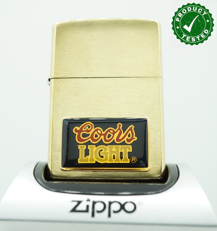 ZIPPO® COORS LIGHT EMBLEMSOLID BRASS2020GEZÜNDET Acheter sur Ricardo