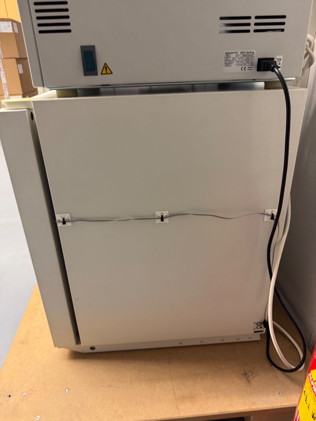 Medizinische Geräte: Enceinte de laboratoire MMM – Gebraucht aus Aarberg von SNLiquidation 2