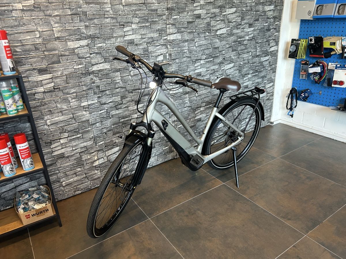 Specialized Vélos: E-Bike Specialized Como – D'occasion à Root par Sajo_04