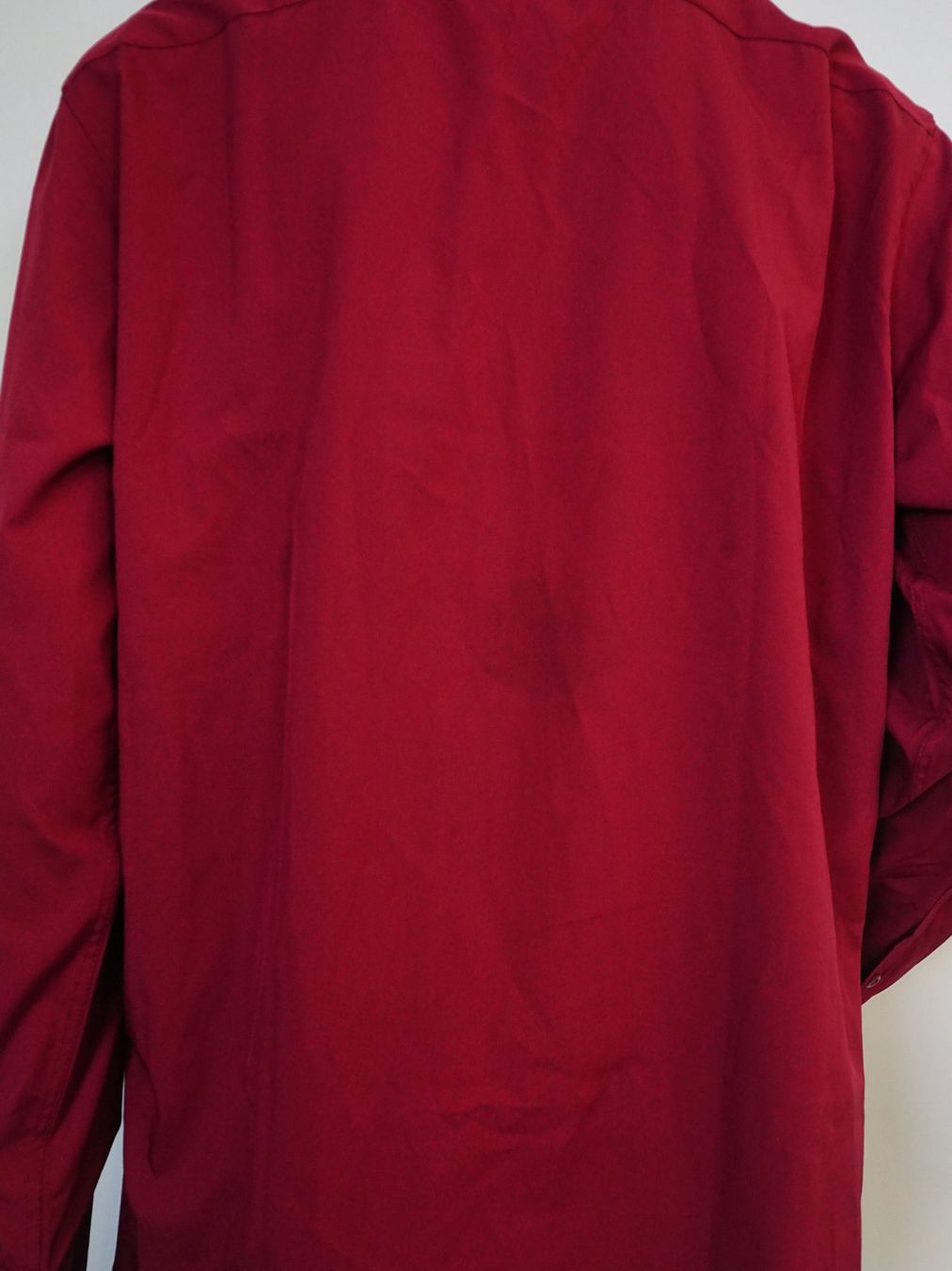 Shein Lotti di vestiti: Maronenbraune Manfinity-Hose mit weinrotem Hemd – Usato da Pratteln venduto da Restwert_Pratteln 5
