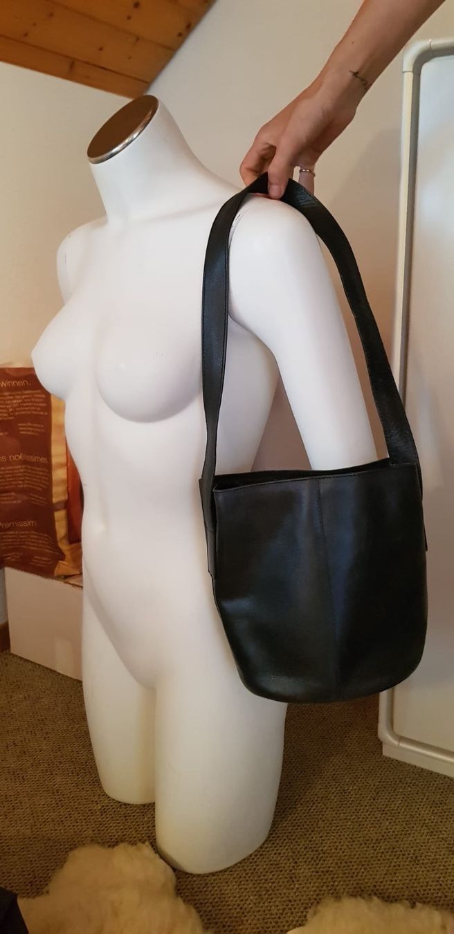 Max Mara Taschen für Damen: Max Mara Handtasche - grau blau schwarz – Gebraucht aus Volketswil von n_r_5gdf 2