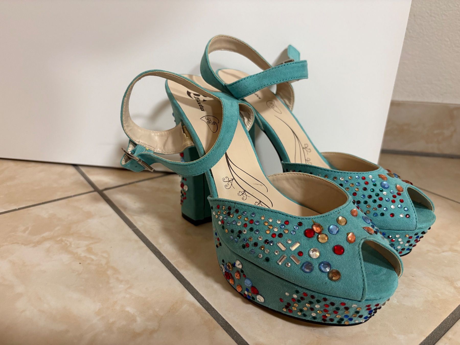 Scarpe da donna: Summer shoes - Size 41 - Never worn – Nuovo (secondo la descrizione) da Muzzano venduto da Sidney_3 1