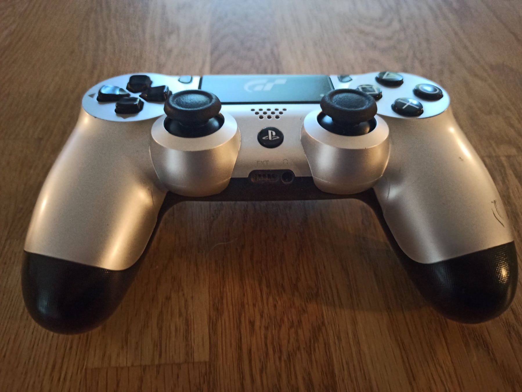 Controller: Original Controller PS4 Wireless DualShock 4 V2 Gran Turismo – Usato da Oberweningen venduto da mar_87mx 2