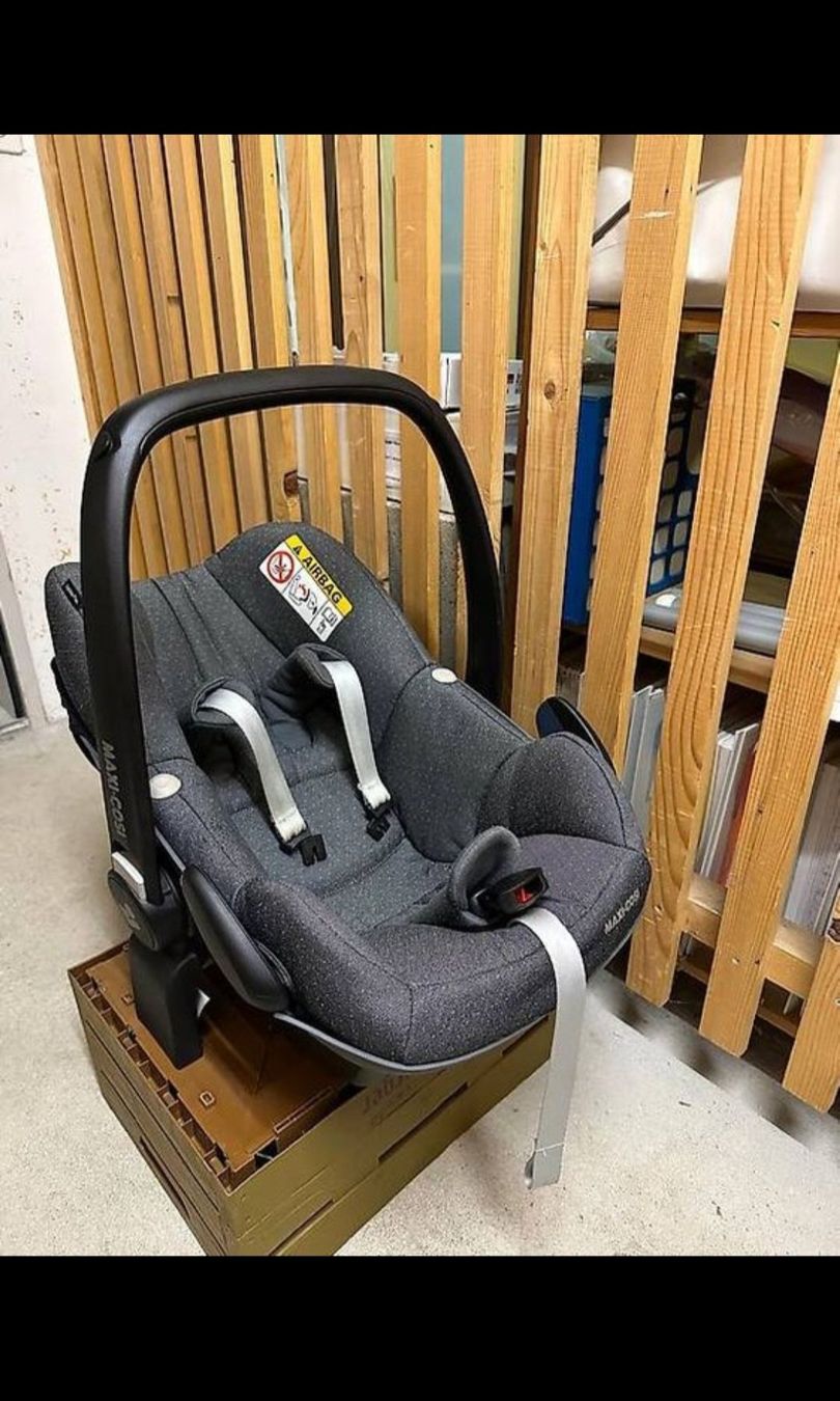 Seggiolini per auto: Maxi-Cosi Cosi Pebble Plus – Usato da Uetikon am See venduto da Orcino