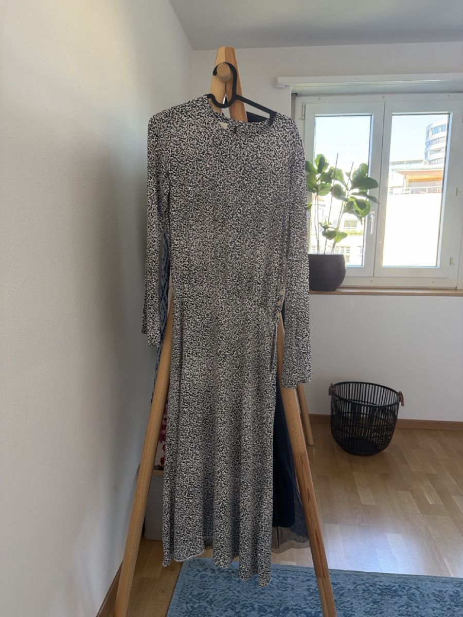 Vestiti: Designer Kleiderpacket Gr. S – Usato da Zürich venduto da sar_lv2d 5