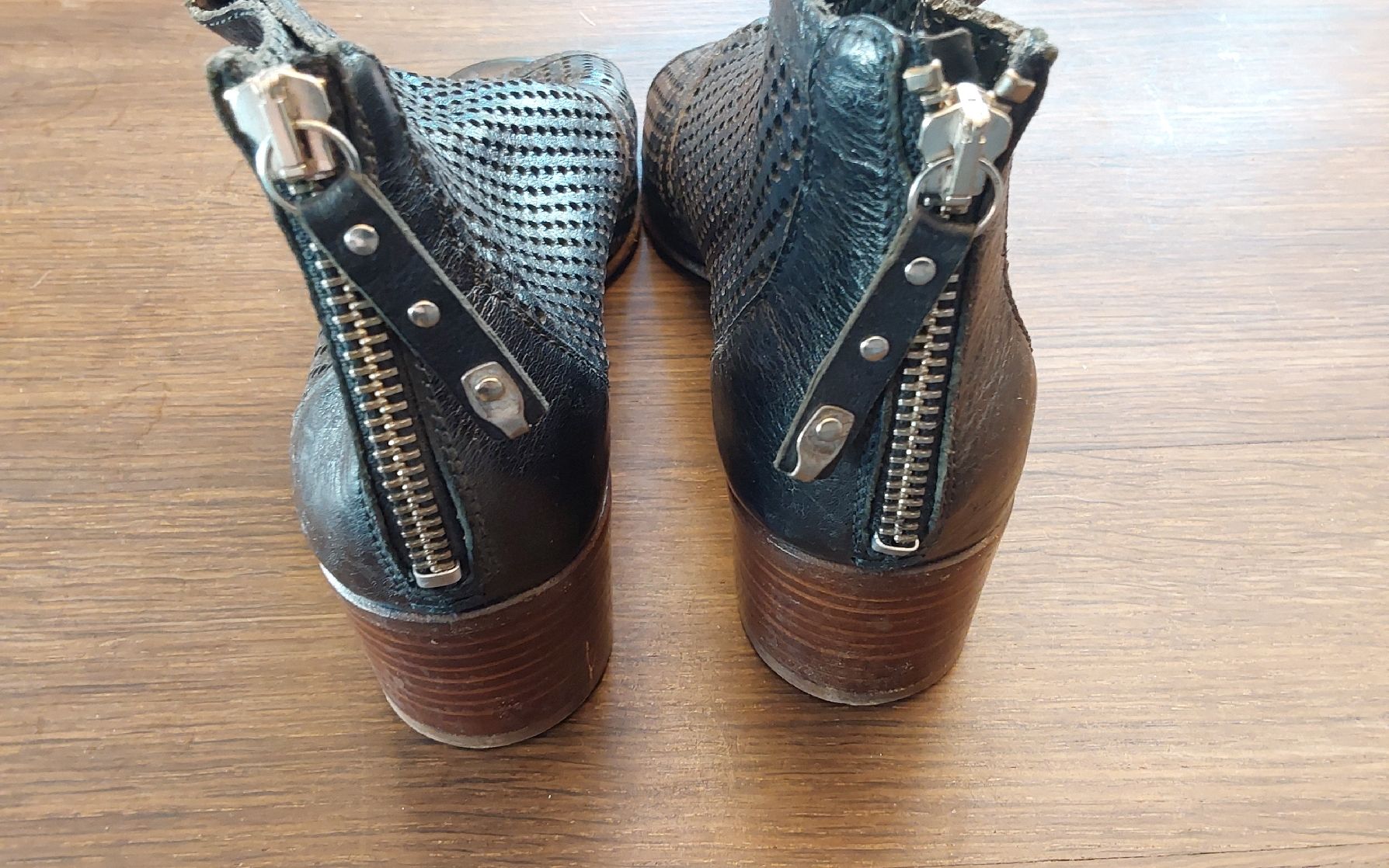 Moma Scarpe da donna: Schuhe Moma 37 schwarz – Usato da Köniz venduto da scopello12 5