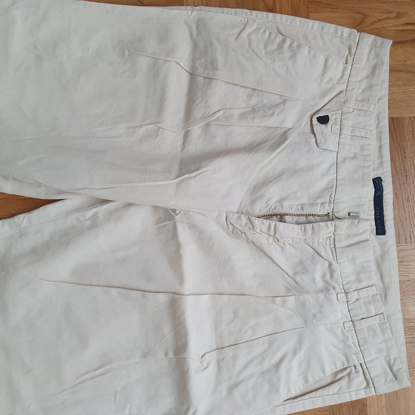 Zara Pantaloni: Pantalon dame taille L crème – Usato da Prilly venduto da RoDyRe 1