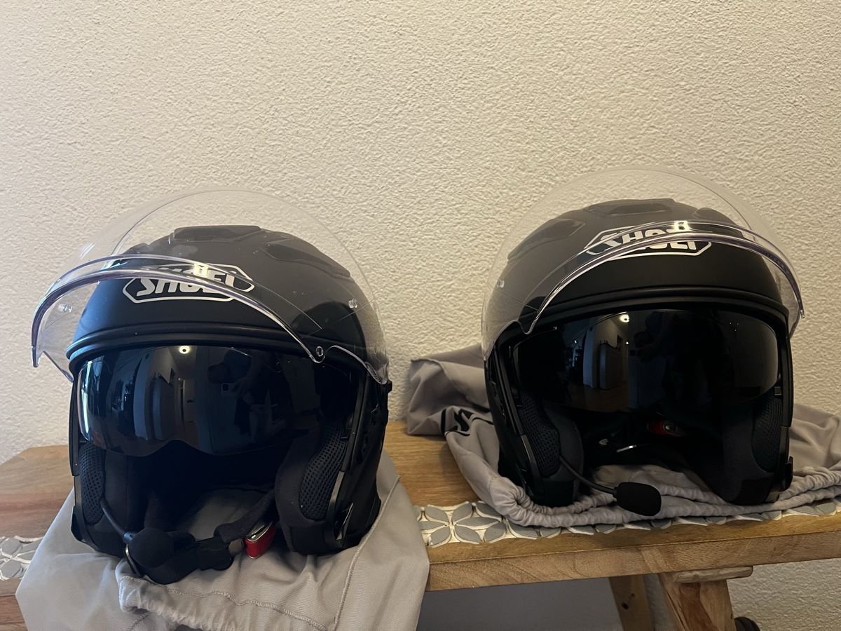 Shoei Caschi & visiere: 2x Shoei Jet Helme mit Visier – Usato da Steinhausen venduto da Famleu1 9