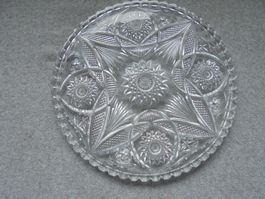 Torten Platte Kristall Glas, 4 Füsschen, reich verziert