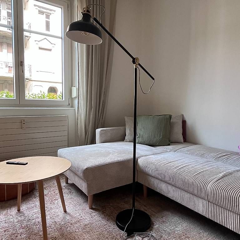 Lampen: Standleuchte Schwarz/Gold RANARP – Gebraucht aus Basel von julia_bommersheim