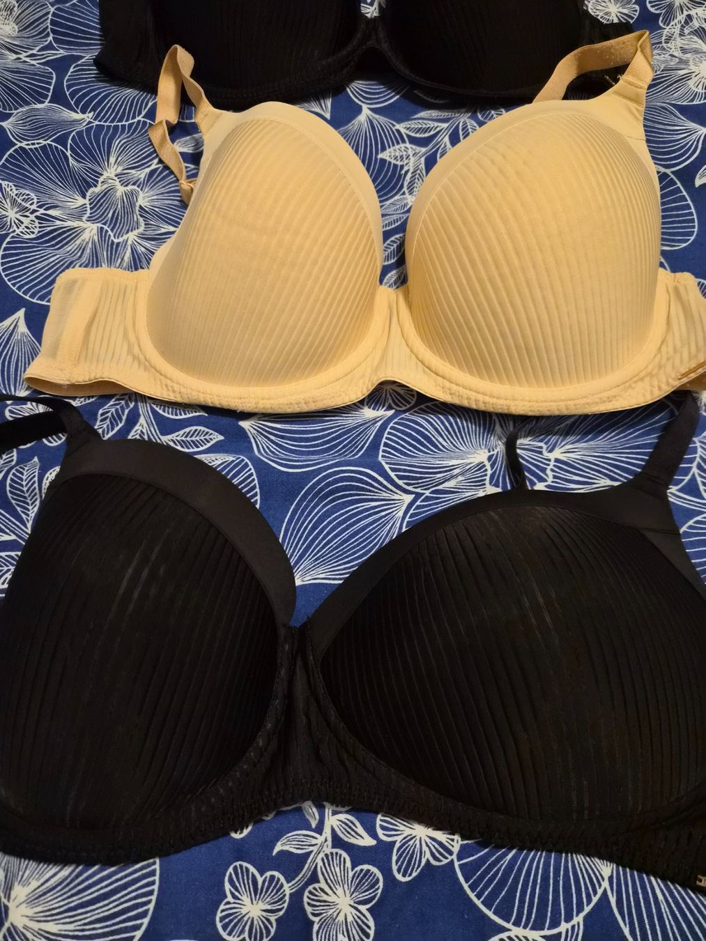 Altra biancheria intima: 3stk Bh 95c – Usato da Dietikon venduto da Eleda 1