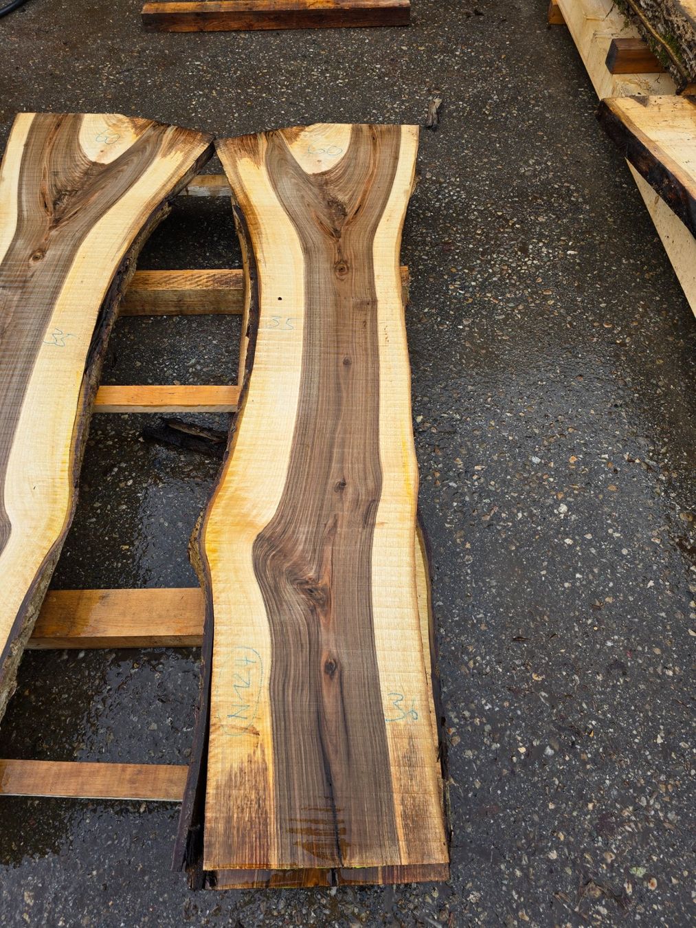Articoli in legno: Nussbaumbretter – Usato da Ramsei venduto da Waelchris