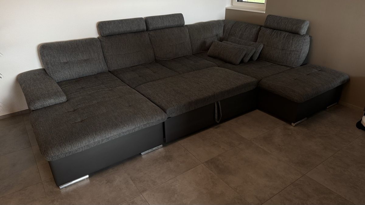 Divani: Grosses U-Sofa / Wohnlandschaft in Anthrazit – Usato da Gränichen venduto da Aldina.htc 3