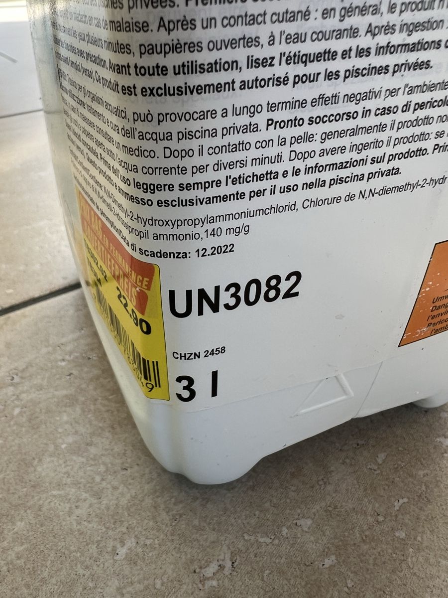 Schwimmbad: Poolpflege-Set: Chlor, Algenmittel, pH-Plus Granulat – Gebraucht aus Härkingen von Mada90 5