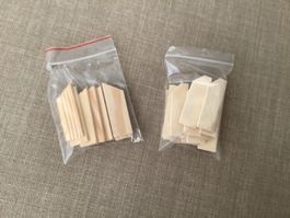Little wooden pieces