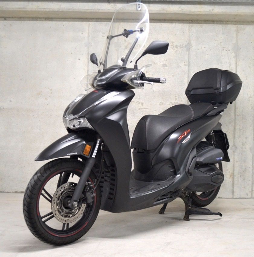 Honda Scooter: HONDA SH 350 Sporty - Roller – Usato da Adliswil venduto da Pligi