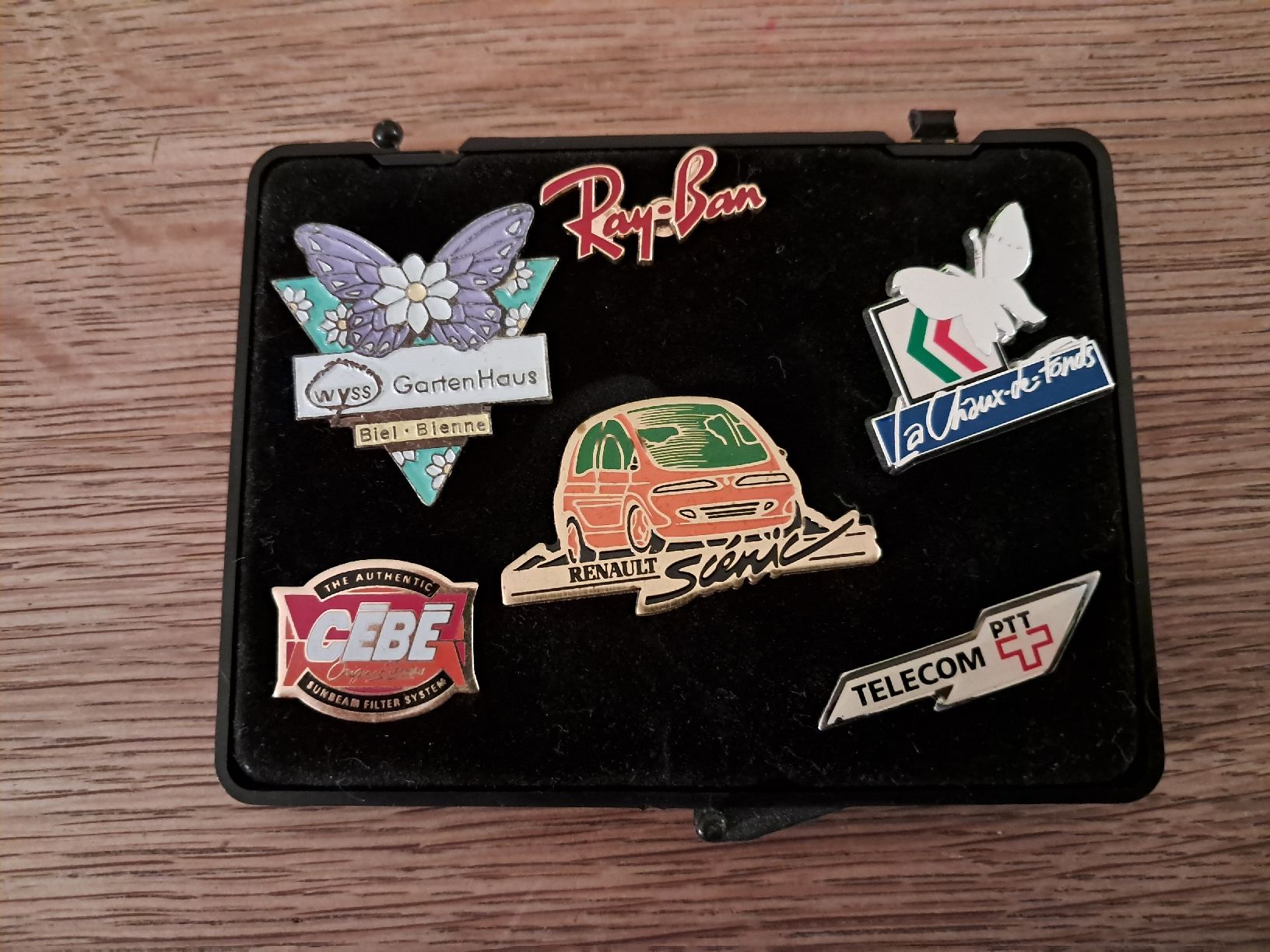 Spille & Fermagli: Set mit verschiedenen Pins – Usato da Nidau venduto da Darkpooh