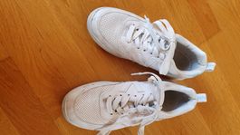 Weisse Turnschuhe Grösse 37
