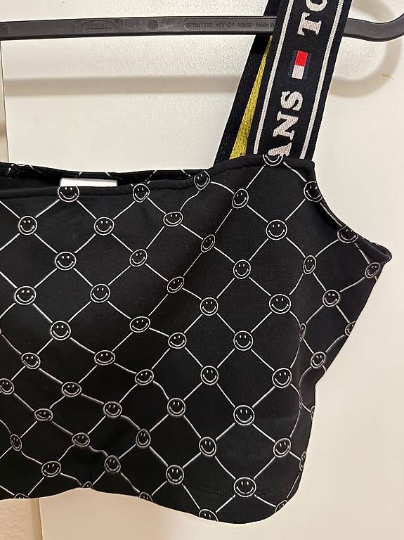 Top: Tommy Jeans Crop-Top Grösse M – Usato da Pfäffikon SZ venduto da Melanie335 2