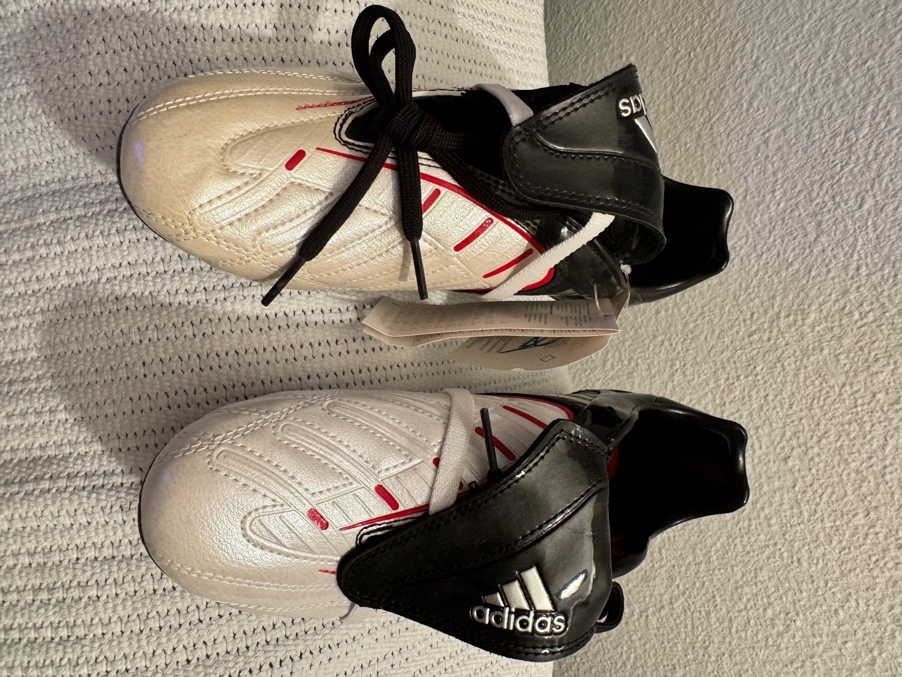 Schuhe für Jungen: Adidas Fussballschuhe – Gebraucht aus Zürich von Cibin