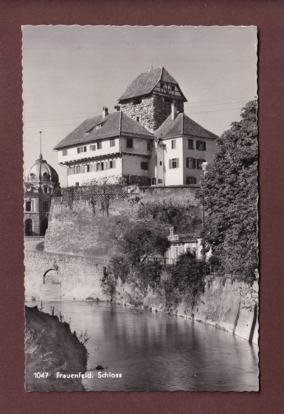 Cartoline postali: FRAUENFELD - Schloss - 1949 – Usato da Pully venduto da nicecards-shop