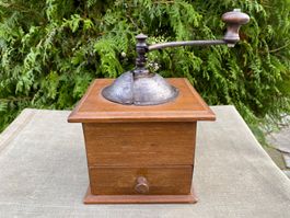 seltene alte Peugeot Frères Kaffemühle
