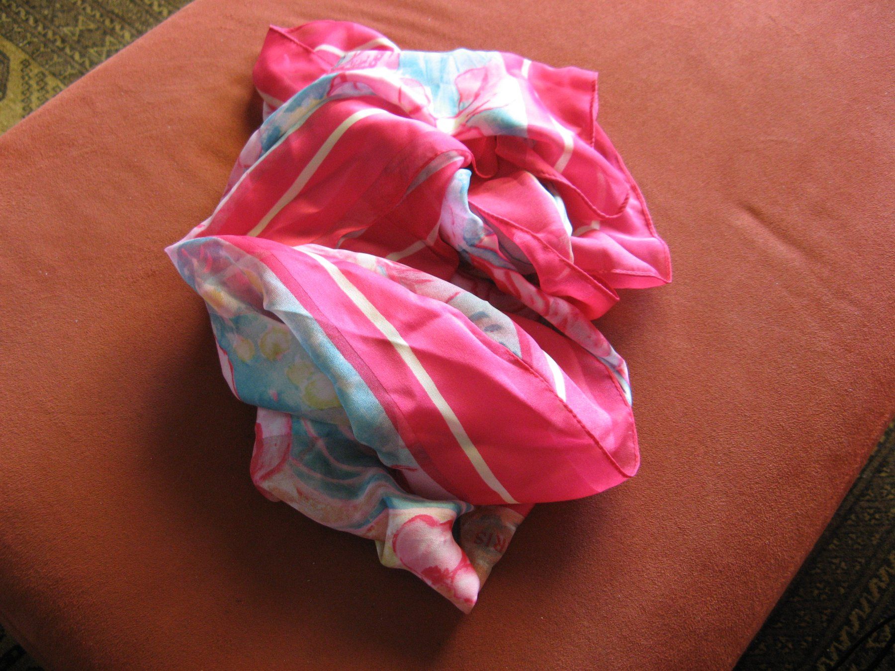 Foulard & Sciarpe: Foulard Roger L. Paris, Lahmy – Usato da Zürich venduto da apil 7