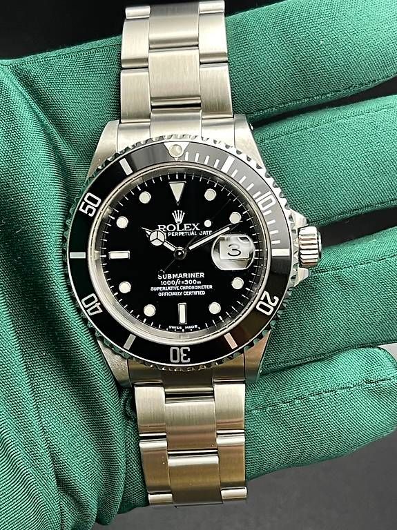 Orologi: Rolex Submariner Date Ref. 16610 Full Set 2002 – Usato da Lugano venduto da luganotopwatches 6