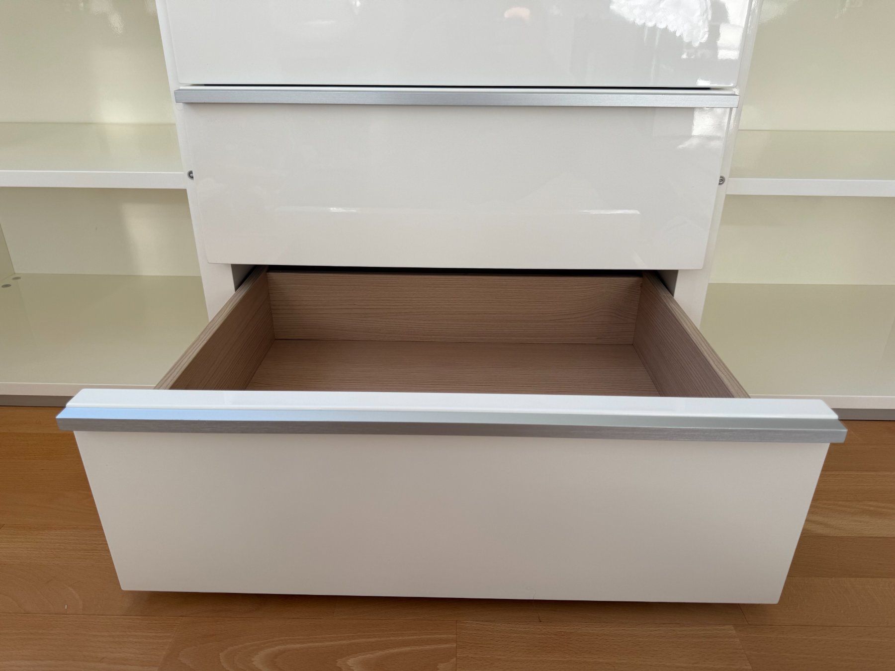 Cassettiere: High-end lacquered dresser – Usato da Zug venduto da wil_h6ld 7