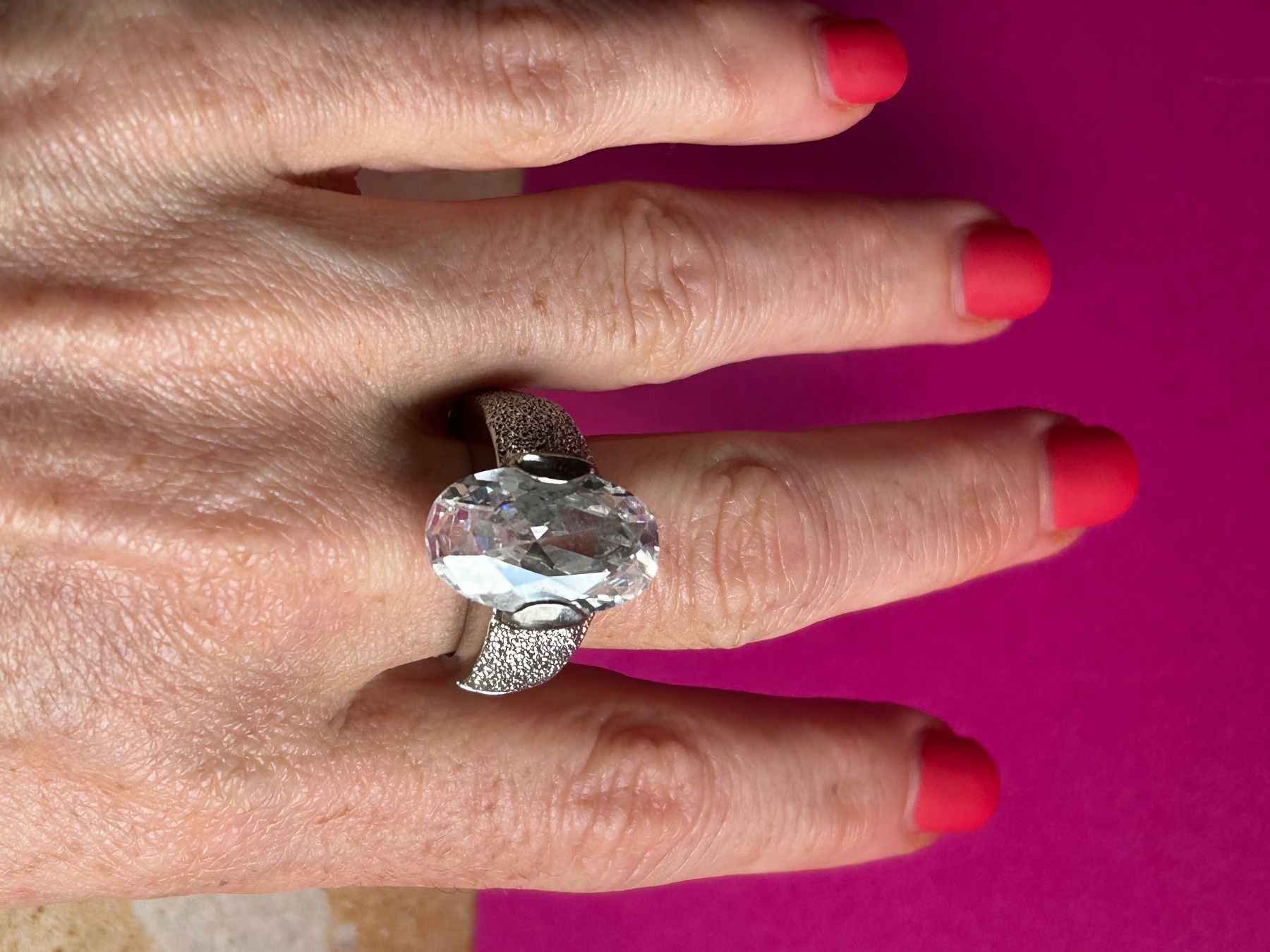 Ringe: Ring mit weissem Stein Gr.60 – Defekt aus Dittingen von Bijoubelle 1