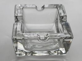 Aschenbercher aus Glas, viereckig