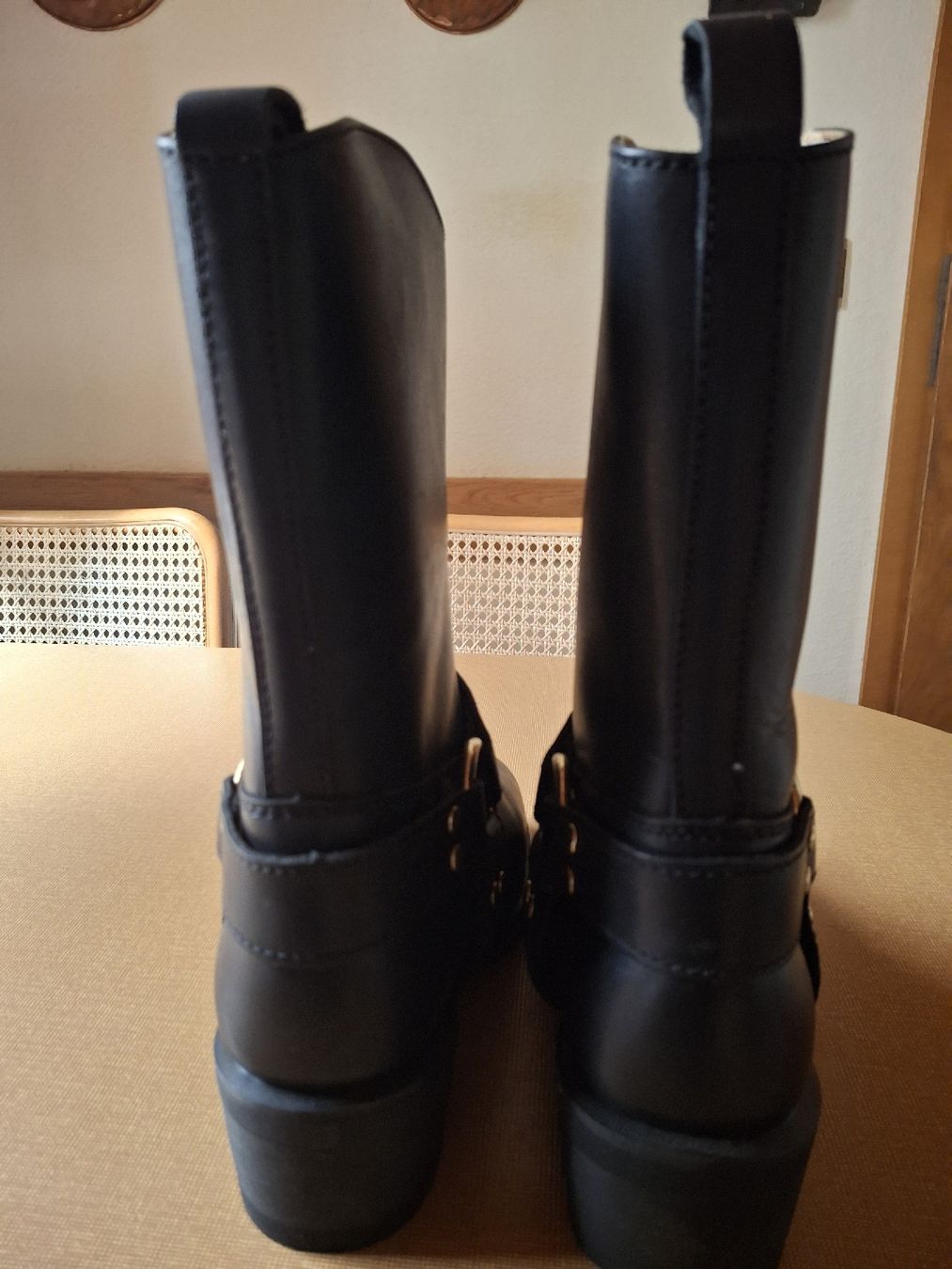 Damenschuhe: Stiefel – Neu und originalverpackt aus Rudolfingen von Nuri52 1