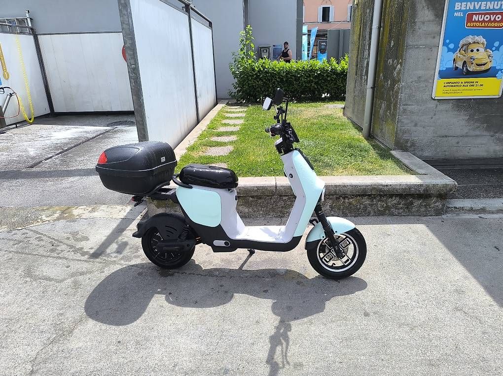 Voiturettes électriques: E scooter max 25 km/h – D'occasion à Bellinzona par den_mr8y 2