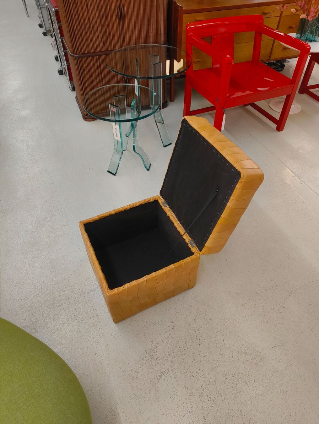 Sgabelli: Ottoman oder Hocker Leder Patchwork im De Sede Stil – Usato da Zürich venduto da AntonBortis 3