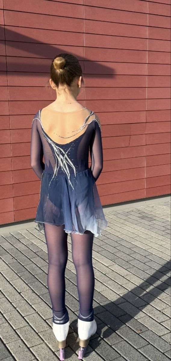 Vestiti & Gonne: Kürkleid Gr. 140-150 – Usato da Urdorf venduto da liska55 3
