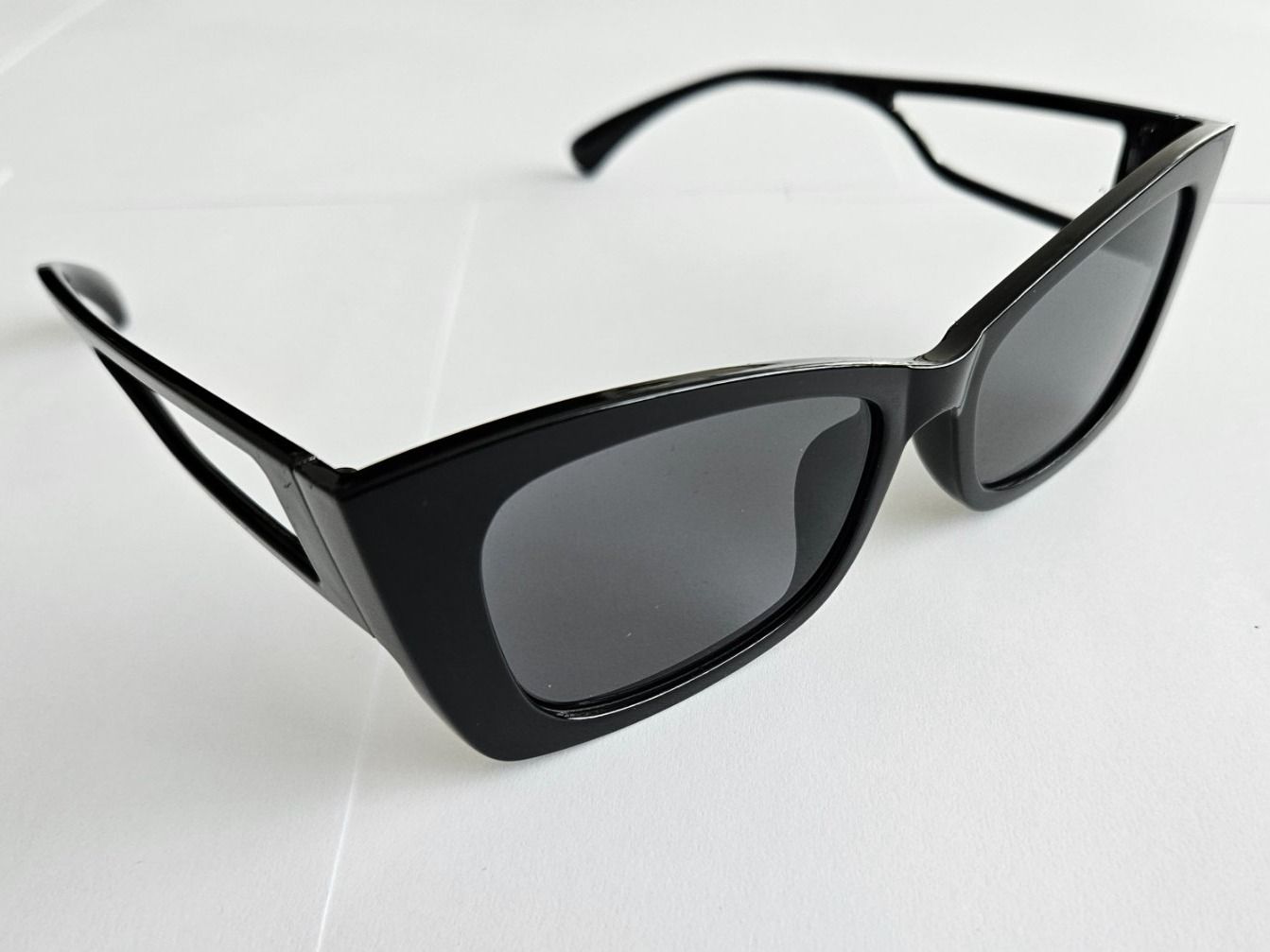Brillen & Gläser: Elegante Damen Sonnenbrille – Neu und originalverpackt aus Kreuzlingen von RahMal 5