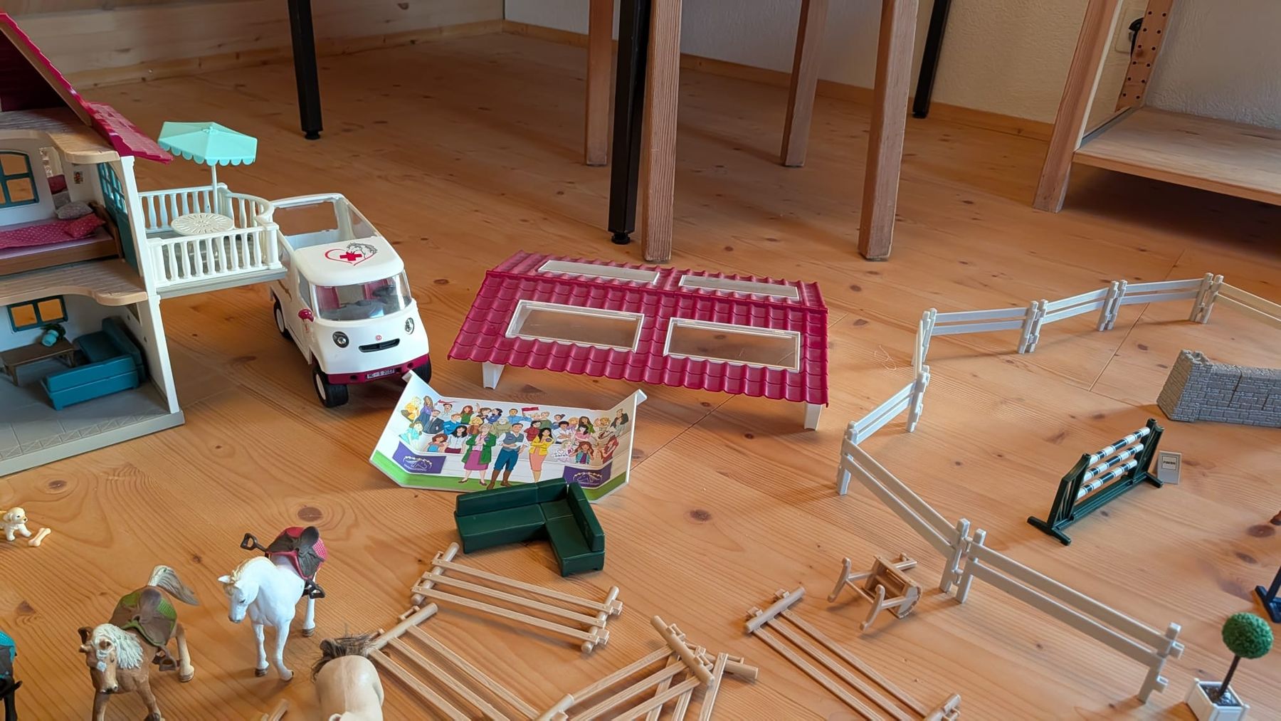 Schleich Giocattoli: XXL Paket Schleich Reiterhof – Usato da Lenzburg venduto da chriggiesmalls 6