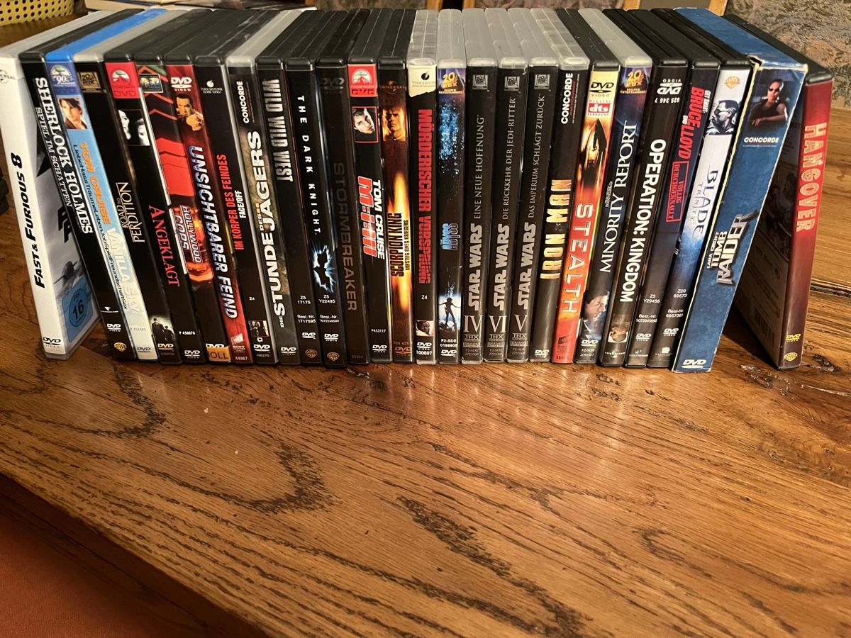 Tutti i DVDs: Diverse DVD Filme – Usato da Arni AG venduto da Erfolgreich