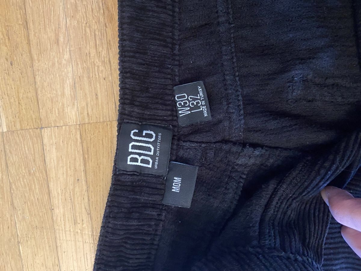 Pantaloni: BDG Cordhose, Grösse W30 L32 – Usato da Zürich venduto da Sixwieswell 1