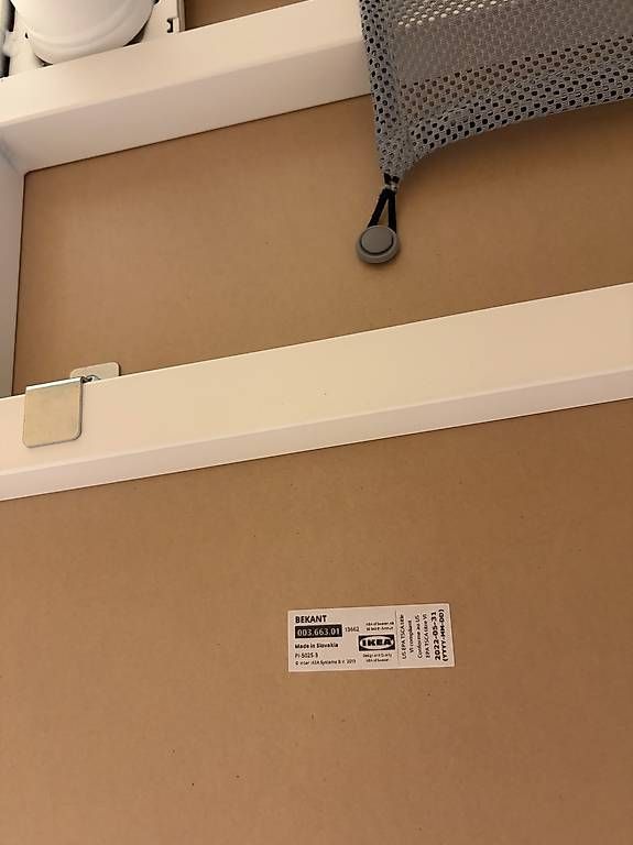 Scrivanie: Schreibtisch IKEA Bekant – Usato da Zürich venduto da geraldinexailis 2