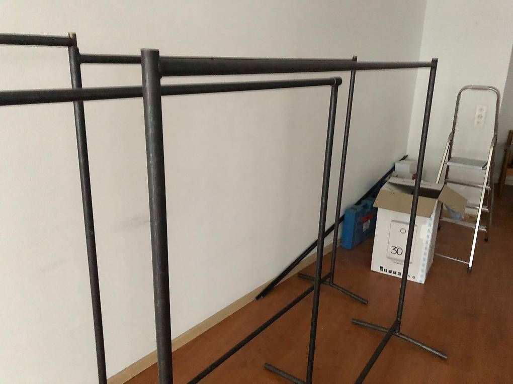 Garderobe: Kleiderständer aus Eisen – Gebraucht aus Basel von kri_wd99 1