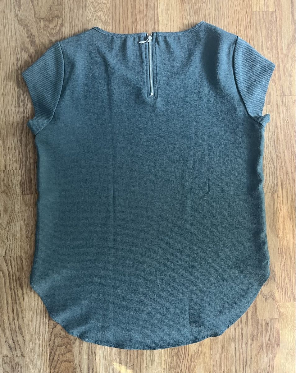 Only T-shirt: 4x ONLY T-Shirt/Bluse, Grösse 36 – Usato da Sursee venduto da abcdxyz 2