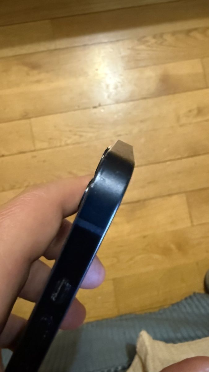 Apple Telefoni cellulari / Smartphones: Apple iPhone 13 Space Black – Usato da Bottmingen venduto da Vageek 3